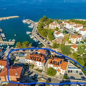 https://villa-vista-1.primorje-gorskikotar.com